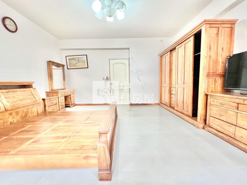 太平小鎮輕屋齡透天房屋室內格局與周邊環境