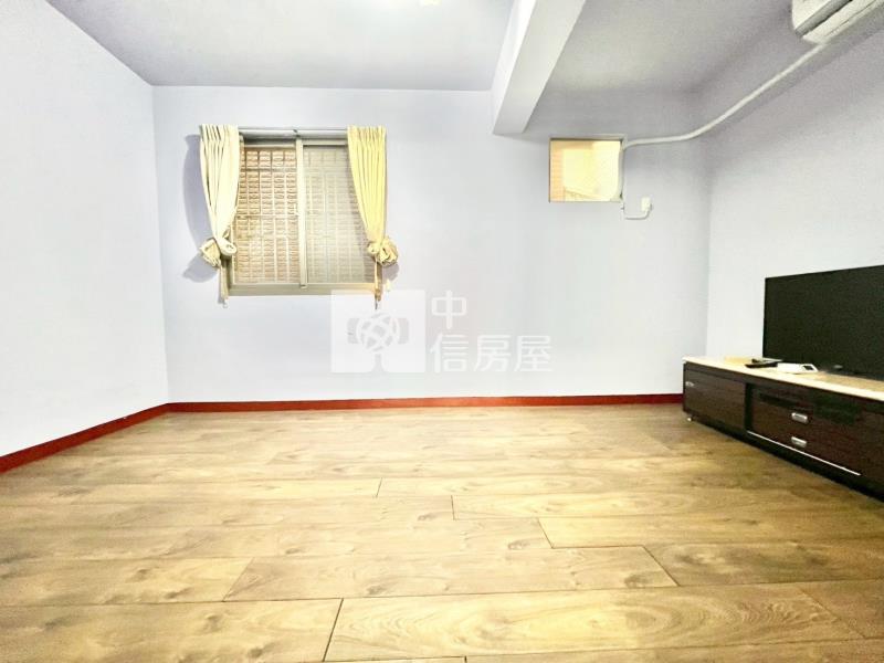 太平小鎮輕屋齡透天房屋室內格局與周邊環境