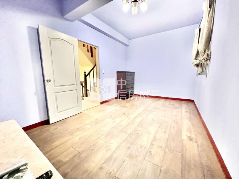 太平小鎮輕屋齡透天房屋室內格局與周邊環境