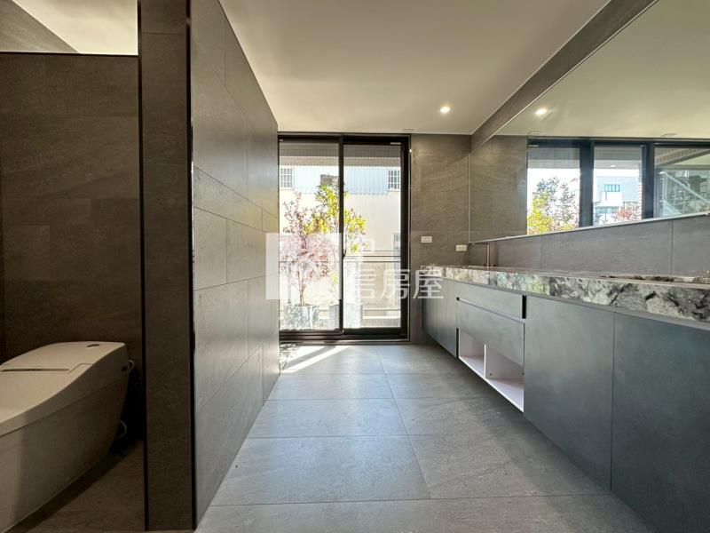 太平長億豪華大地坪大面寬電梯別墅房屋室內格局與周邊環境