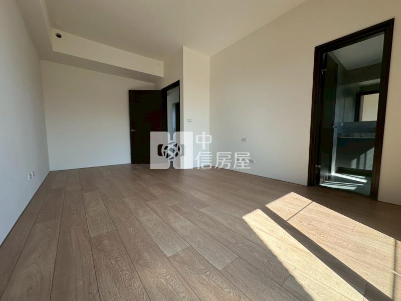 太平長億豪華大地坪大面寬電梯別墅房屋室內格局與周邊環境