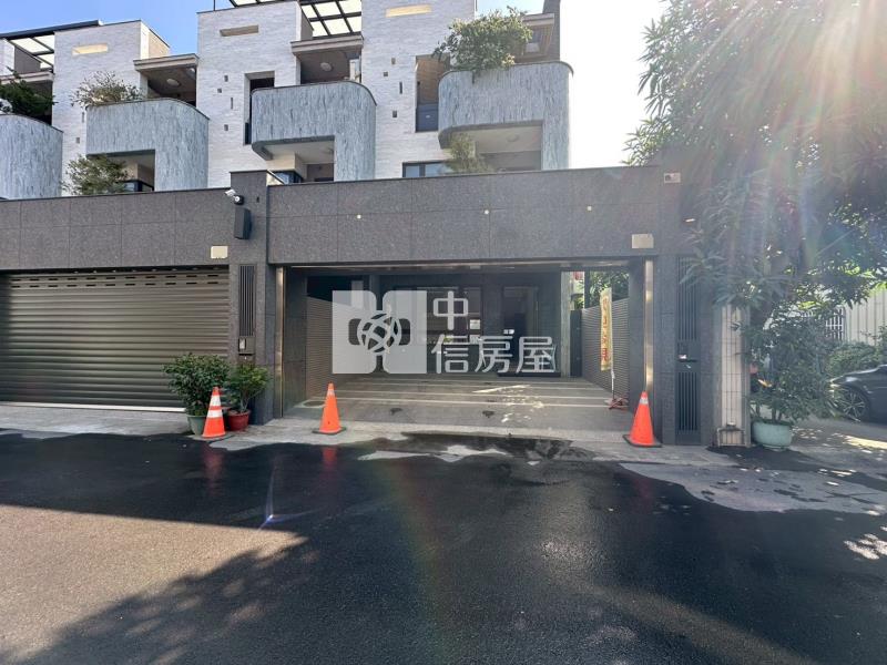 太平長億豪華大地坪大面寬電梯別墅房屋室內格局與周邊環境