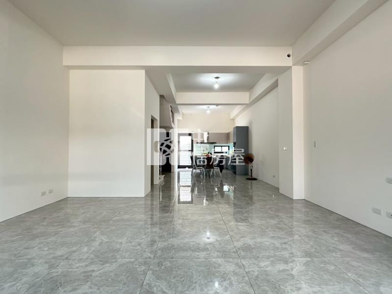 太平長億豪華大地坪大面寬電梯別墅房屋室內格局與周邊環境