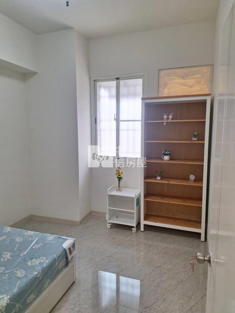 屏東市廣東路頂樓景觀套房房屋室內格局與周邊環境