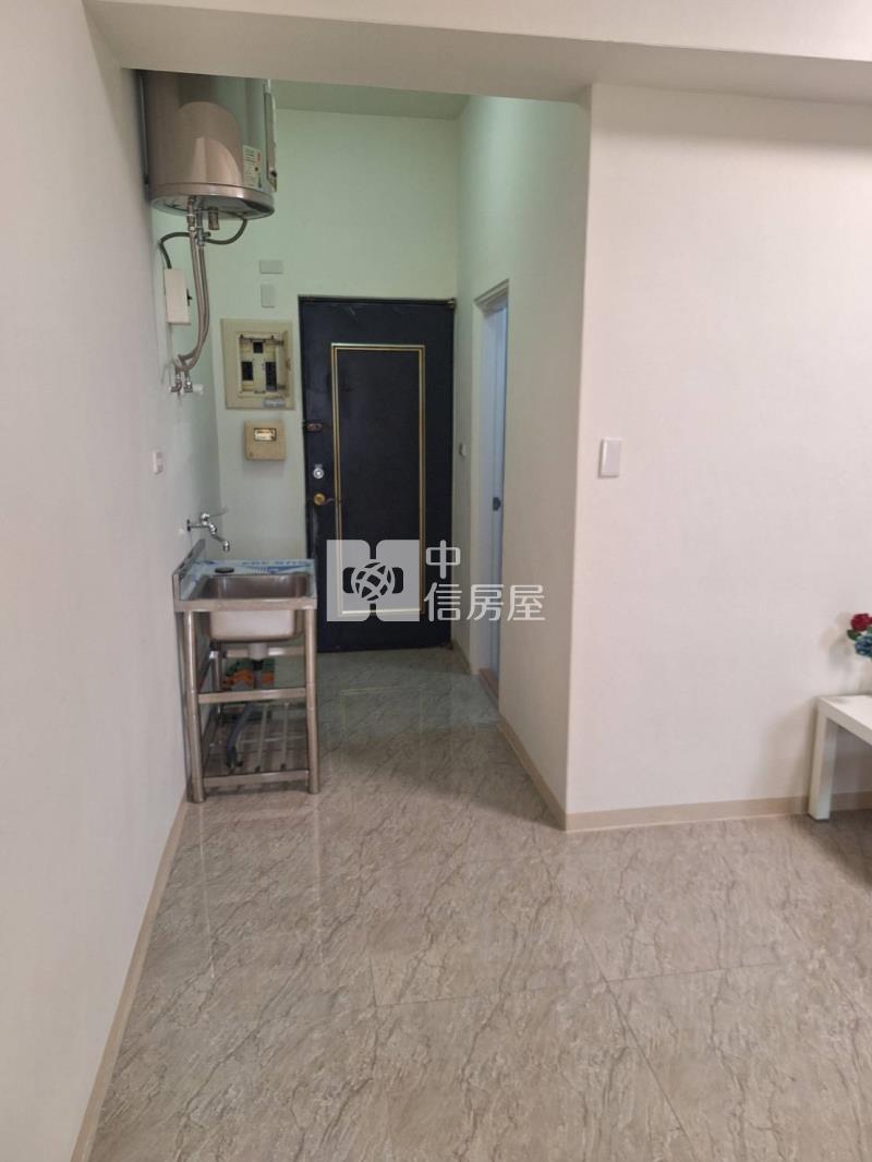 屏東市廣東路頂樓景觀套房房屋室內格局與周邊環境