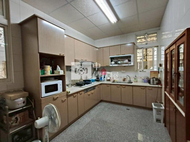 鶴岡臨路田園別墅房屋室內格局與周邊環境