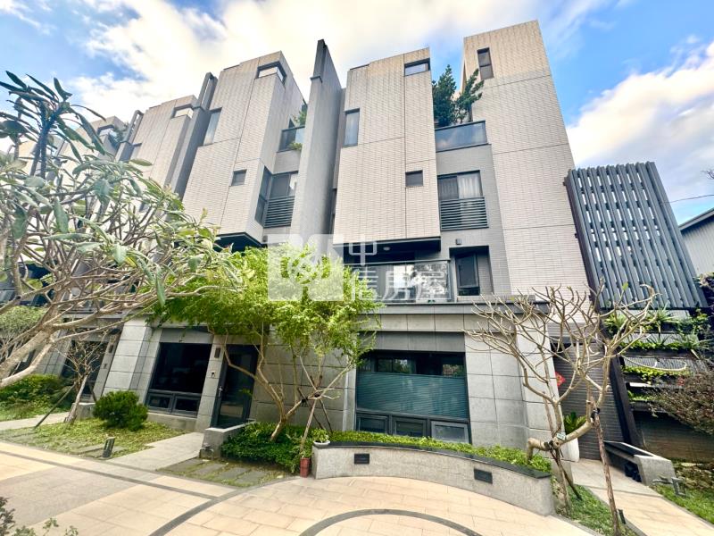 綠建築【深耕12】百坪電梯豪宅別墅房屋室內格局與周邊環境