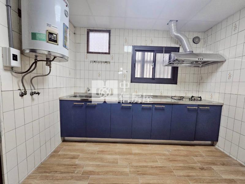 佳里市中心5房整新車墅房屋室內格局與周邊環境