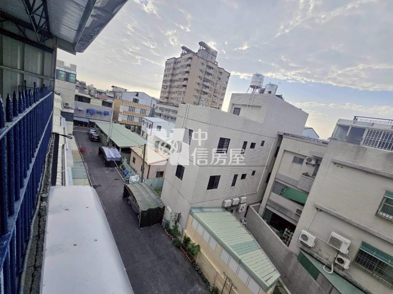 佳里市中心5房整新車墅房屋室內格局與周邊環境