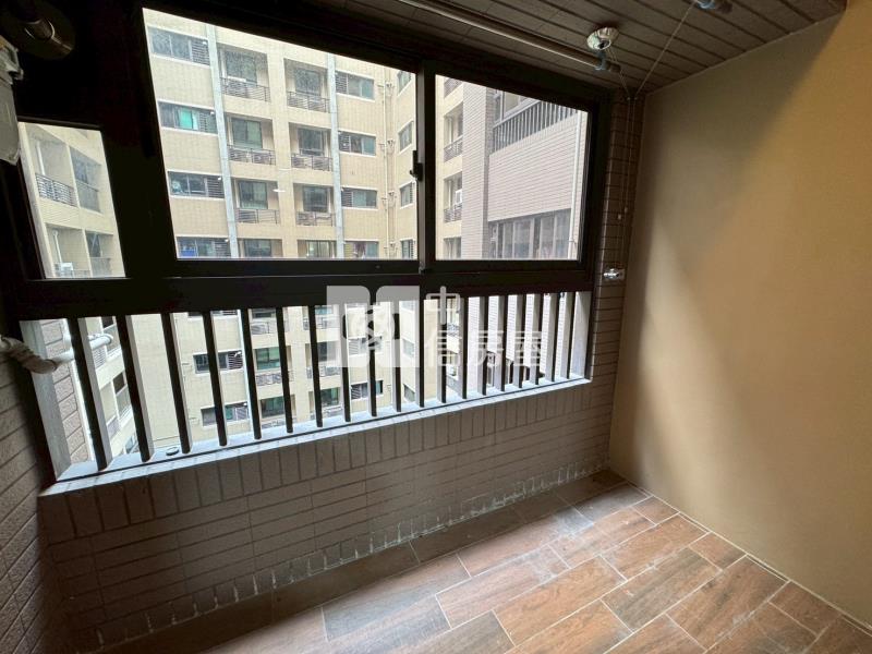 勝美築精裝兩房平車房屋室內格局與周邊環境