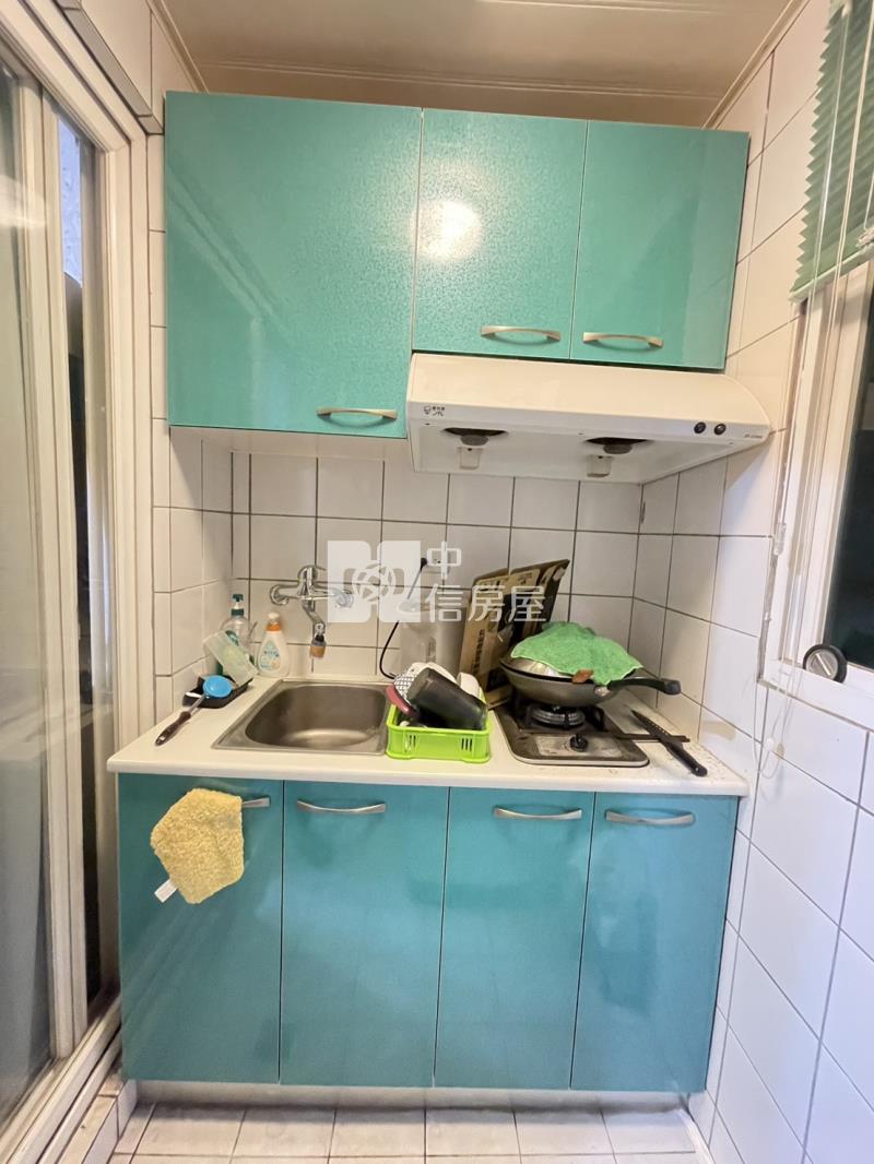 專簽捷運站旁超值套房房屋室內格局與周邊環境