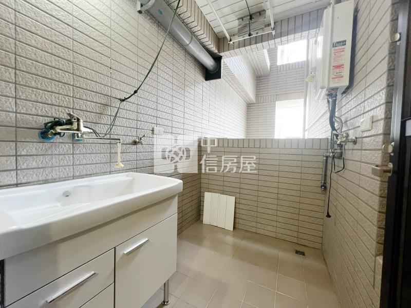 時代菁英｜新光特區高樓層三房平車房屋室內格局與周邊環境