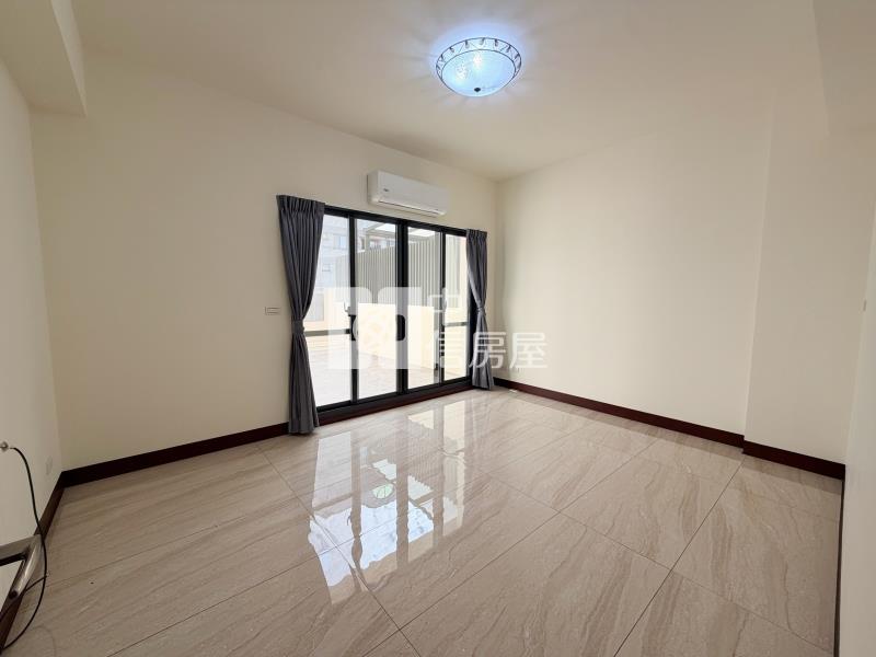 新平國小20米路電梯透店房屋室內格局與周邊環境