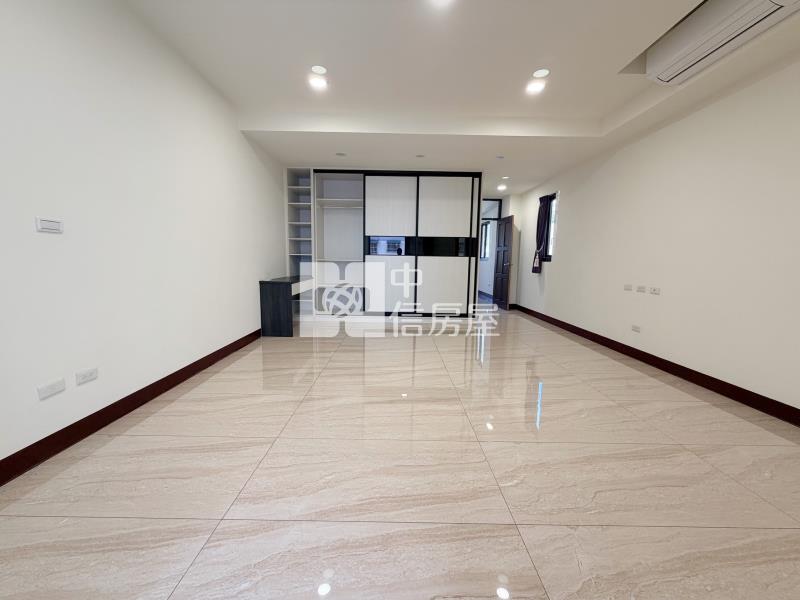 新平國小20米路電梯透店房屋室內格局與周邊環境