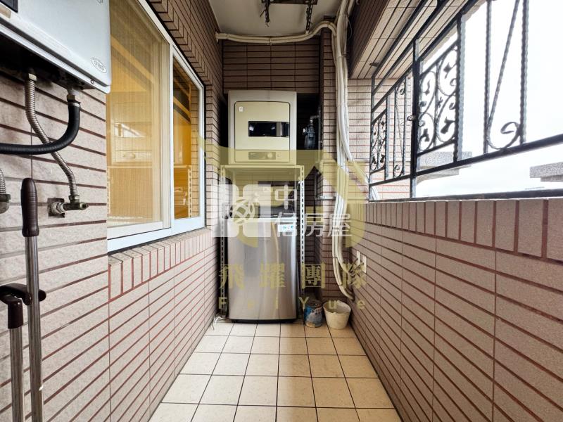 中壢A21旁【法國賞】溫馨典雅三房｜B1平面車位房屋室內格局與周邊環境