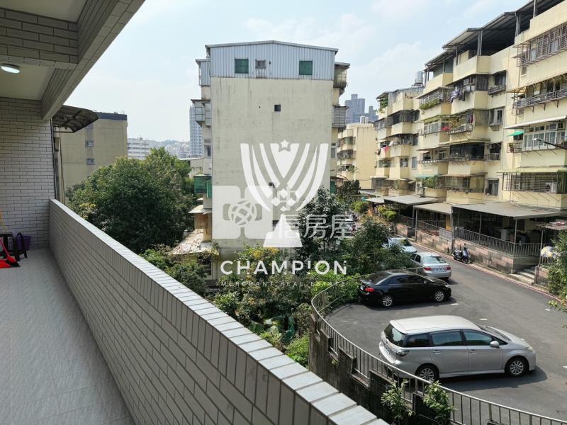 【冠軍】長庚旁四房房屋室內格局與周邊環境