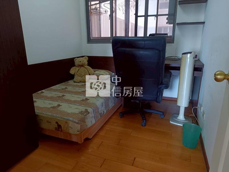 太子鳳凰城B座三房車位房屋室內格局與周邊環境