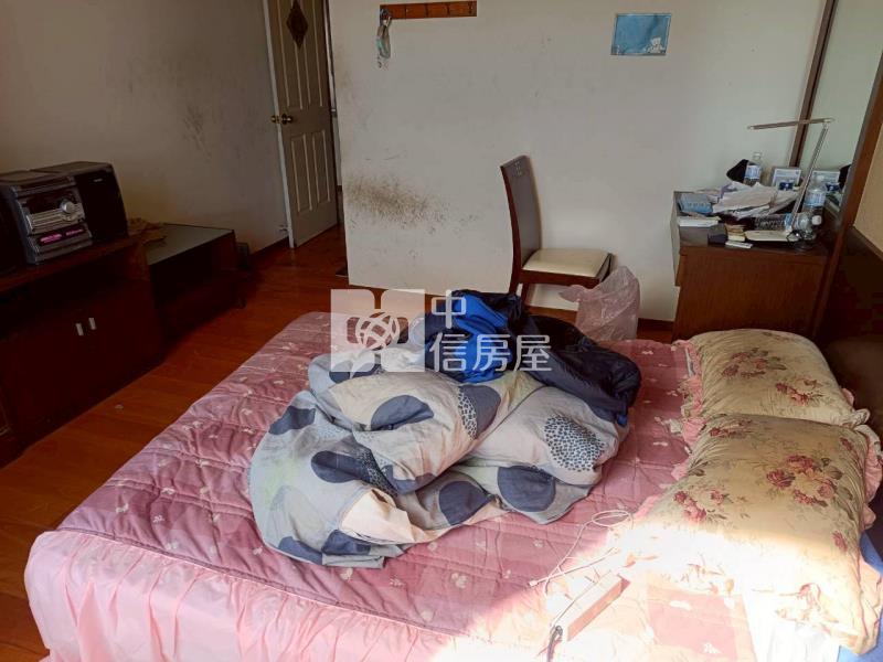 太子鳳凰城B座三房車位房屋室內格局與周邊環境