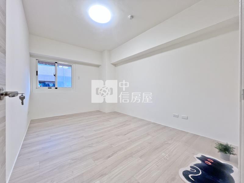 皇后大道明亮4房車位房屋室內格局與周邊環境