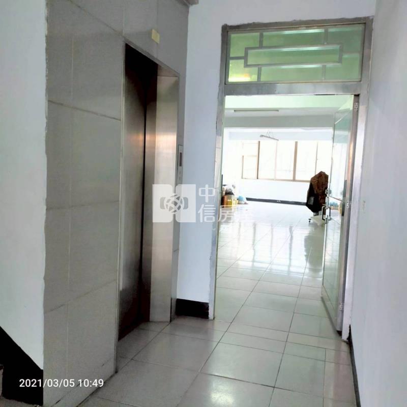 中壢家樂福電梯雙透店房屋室內格局與周邊環境