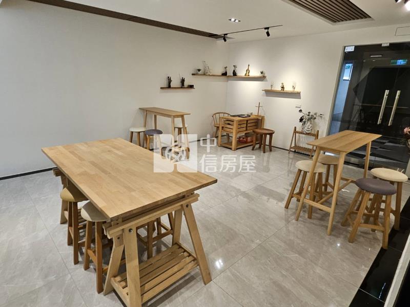 香港半島大廈友愛街全新3房車位C房屋室內格局與周邊環境