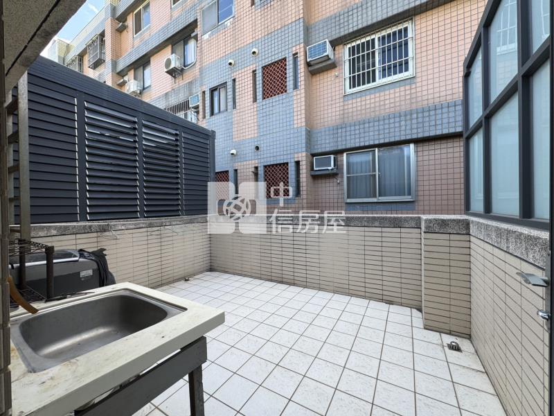 近龍津高中輕屋齡美別墅房屋室內格局與周邊環境