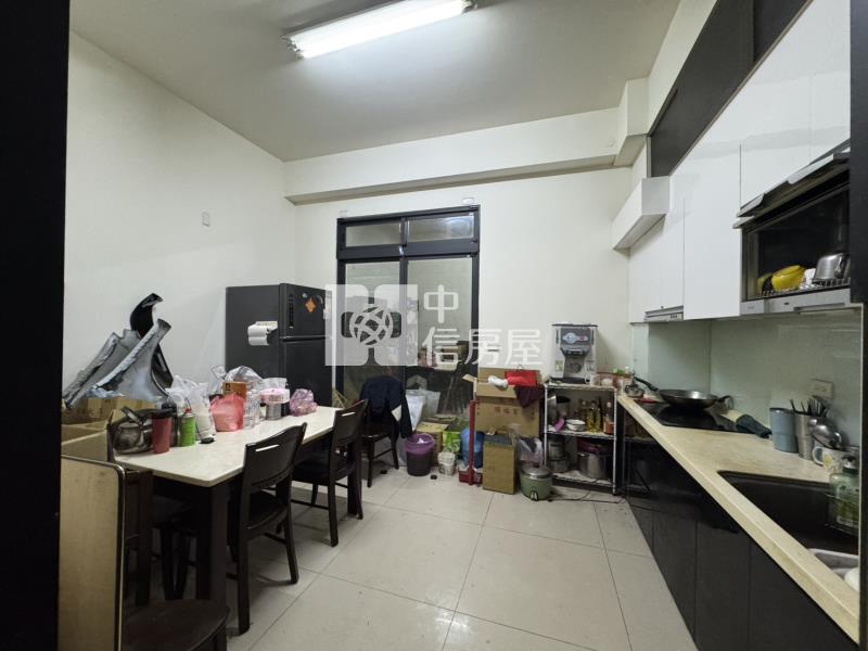 近龍津高中輕屋齡美別墅房屋室內格局與周邊環境