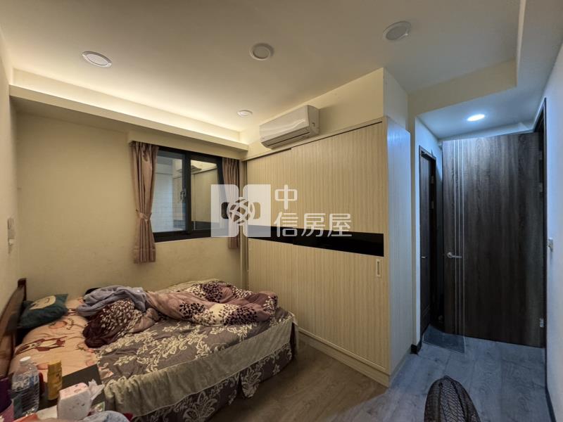 近龍津高中輕屋齡美別墅房屋室內格局與周邊環境