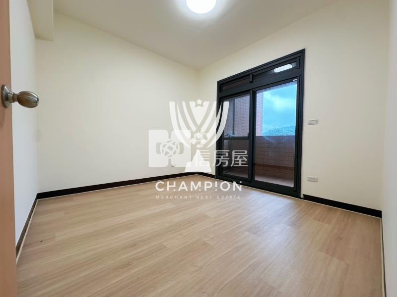 【冠軍】東明路電梯大三房房屋室內格局與周邊環境