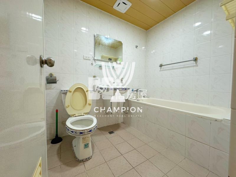 【冠軍】東明路電梯大三房房屋室內格局與周邊環境