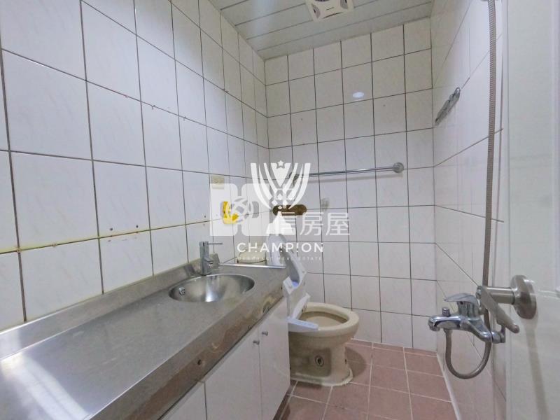 【冠軍】上堤社區綠景三房房屋室內格局與周邊環境