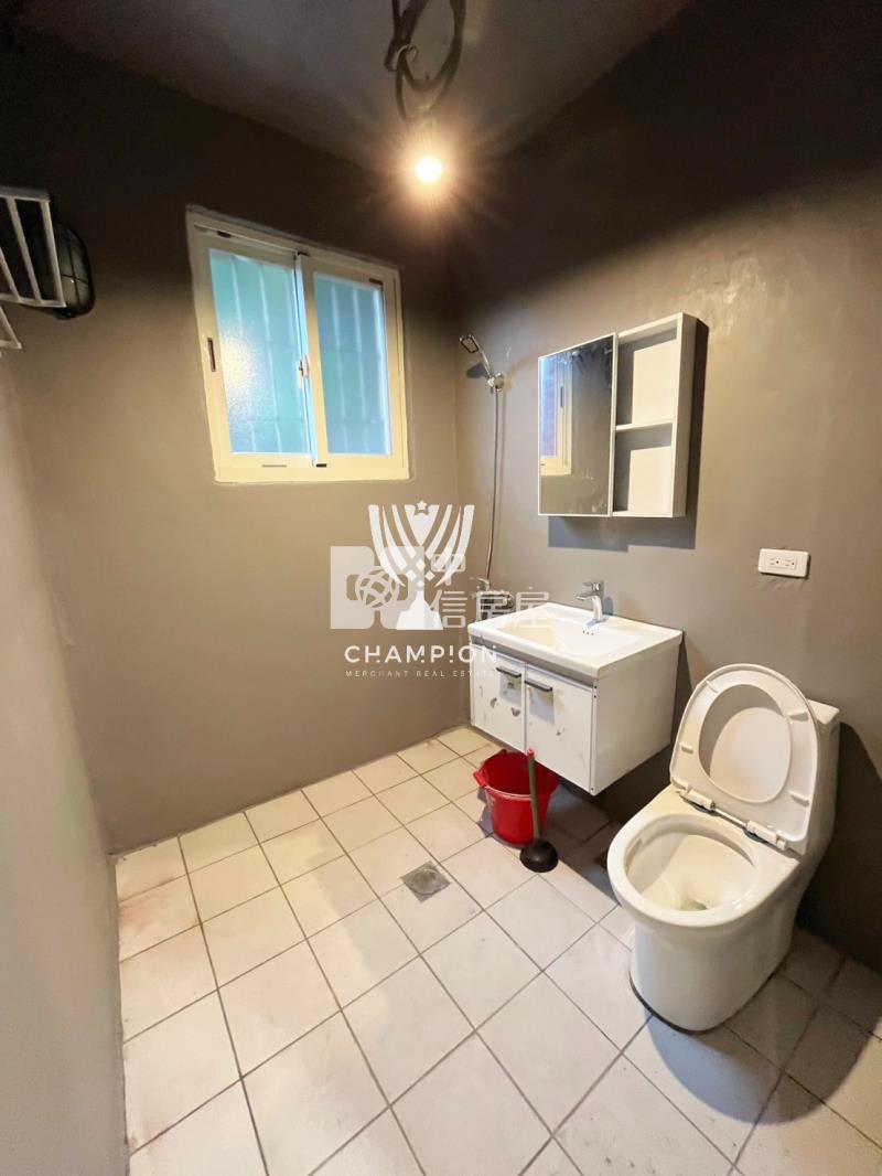 【冠軍】武昌街獨一無二尊榮一樓好停車房屋室內格局與周邊環境