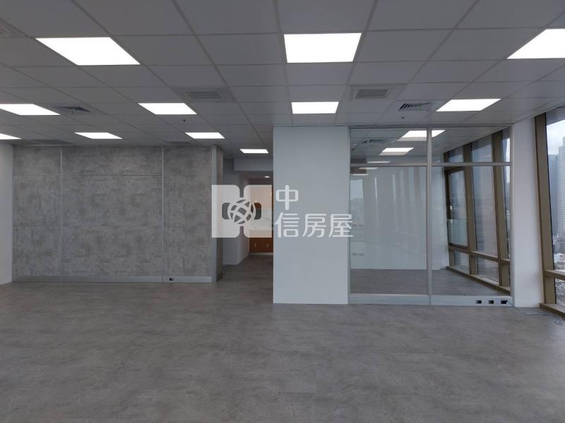 七期地標TOP1經貿中心高樓雙平車商辦房屋室內格局與周邊環境