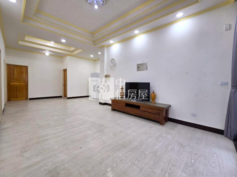 大潤發公寓2樓大3房平面車房屋室內格局與周邊環境