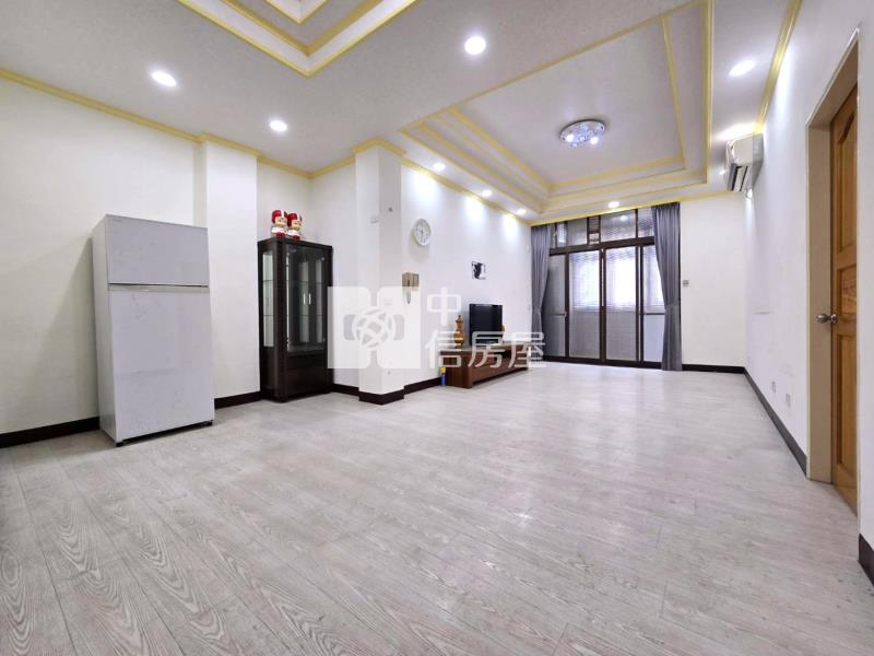 大潤發公寓2樓大3房平面車房屋室內格局與周邊環境