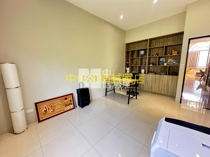 日式獨棟花園別墅房屋室內格局與周邊環境