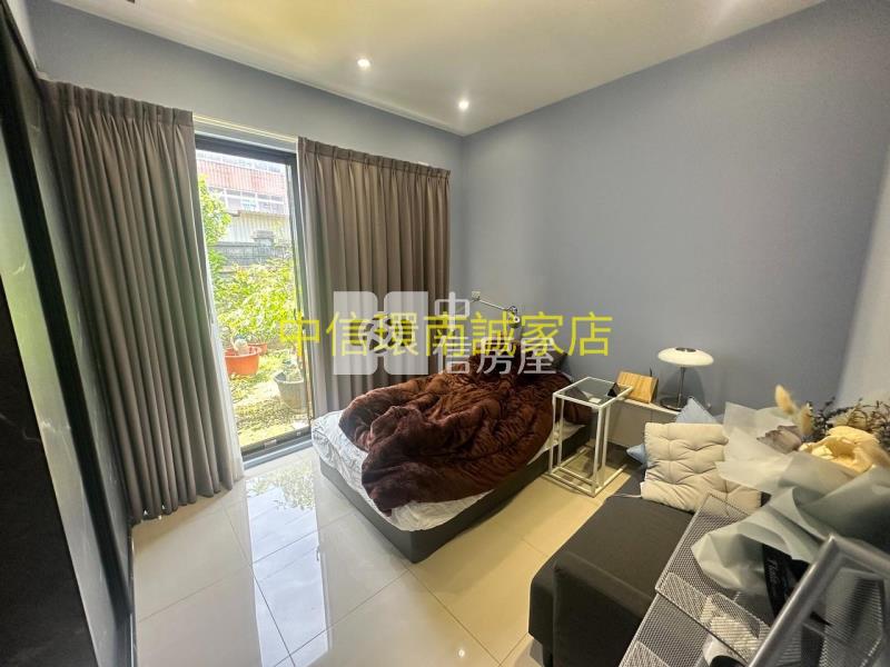 日式獨棟花園別墅房屋室內格局與周邊環境