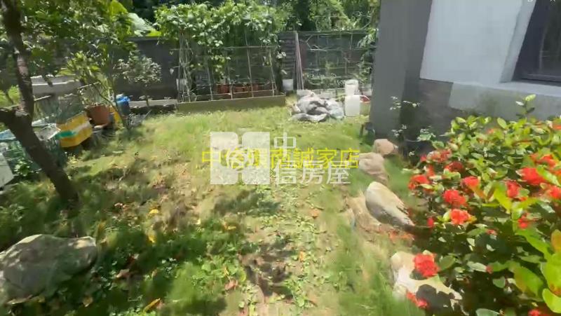 日式獨棟花園別墅房屋室內格局與周邊環境