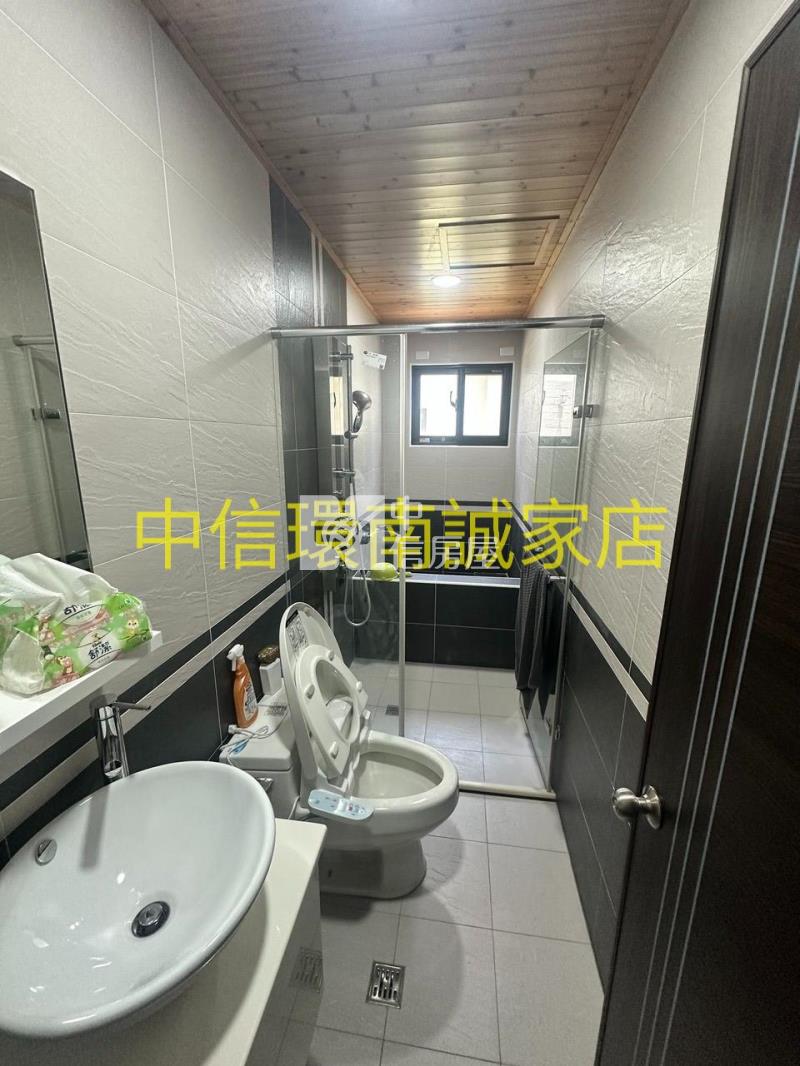 日式獨棟花園別墅房屋室內格局與周邊環境