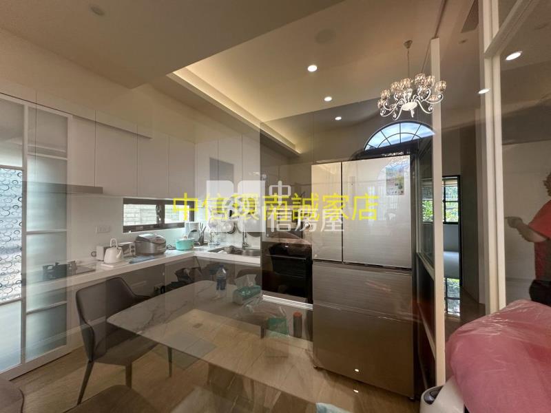 日式獨棟花園別墅房屋室內格局與周邊環境