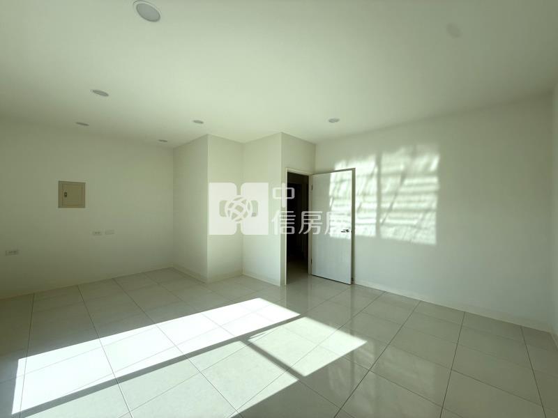 臨商60併排雙車墅房屋室內格局與周邊環境