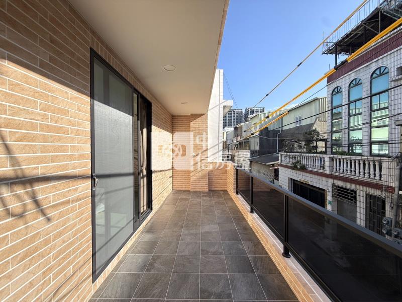 臨商60併排雙車墅房屋室內格局與周邊環境