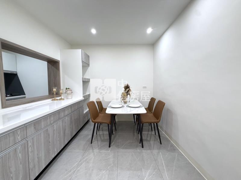 臨商60併排雙車墅房屋室內格局與周邊環境