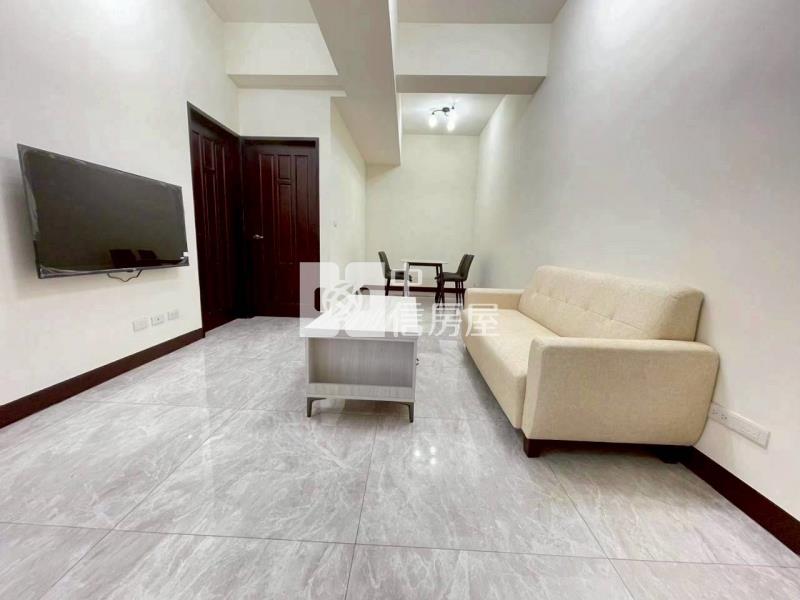 新市南科綠美次頂樓兩房雙衛車位房屋室內格局與周邊環境