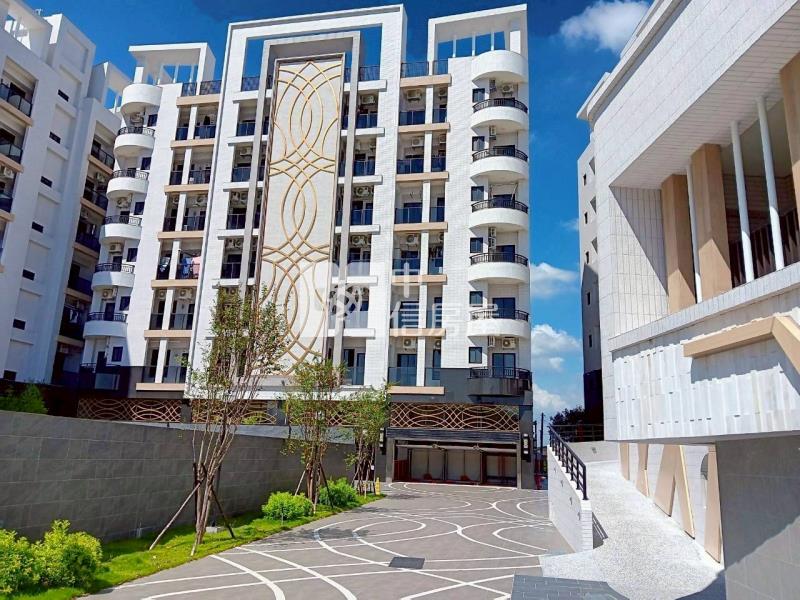 新市南科綠美次頂樓兩房雙衛車位房屋室內格局與周邊環境