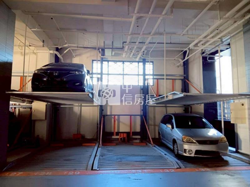 新市南科綠美次頂樓兩房雙衛車位房屋室內格局與周邊環境