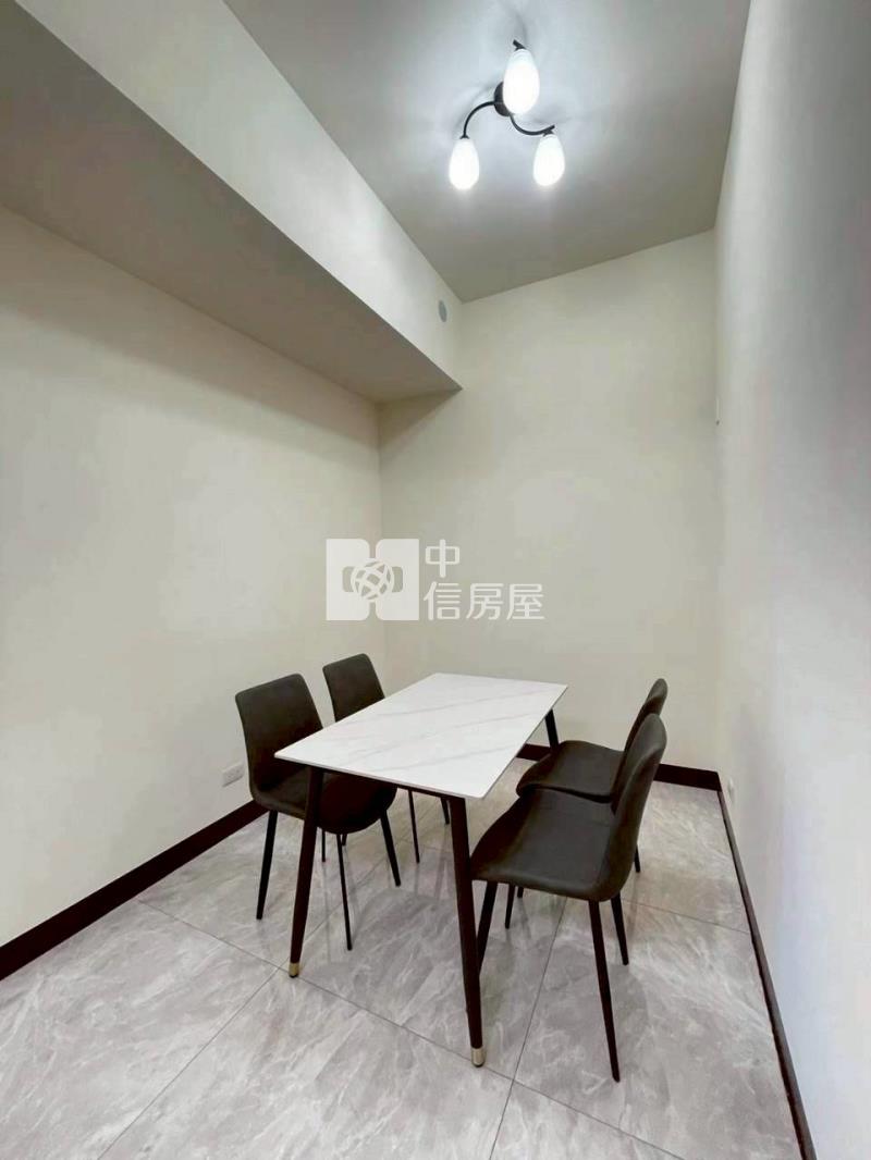 新市南科綠美次頂樓兩房雙衛車位房屋室內格局與周邊環境