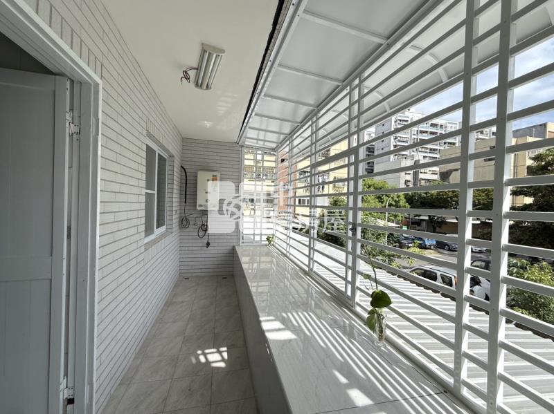 鹽埕圖書館二樓三房靓寓房屋室內格局與周邊環境