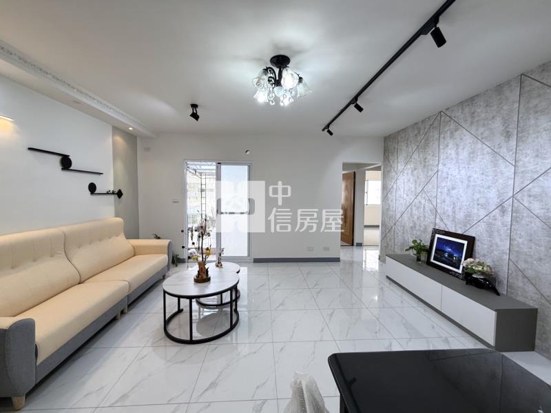 鹽埕圖書館二樓三房靓寓房屋室內格局與周邊環境