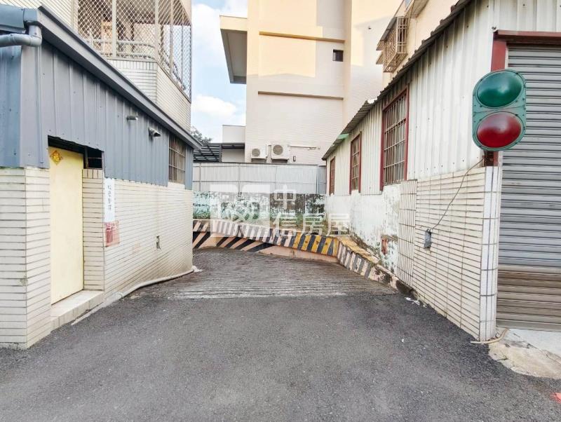 西勢國小有電梯美3房房屋室內格局與周邊環境